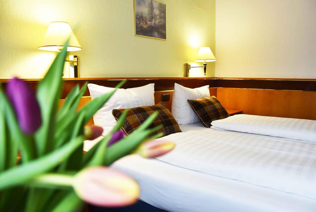 Landhotel Zum Hirsch Unterweissbach Ngoại thất bức ảnh